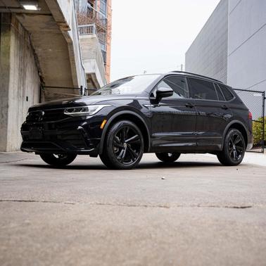 2023 Volkswagen Tiguan 2.0T SE R-Line Black 4MOTION
