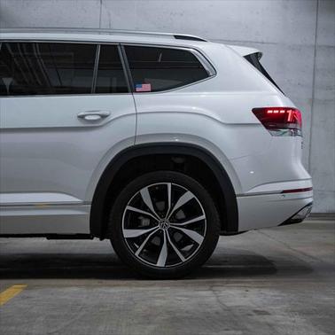2025 Volkswagen Atlas 2.0T SEL Premium R-Line 4MOTION