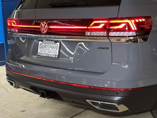 2025 Volkswagen Atlas 2.0T SE w/Technology 4MOTION