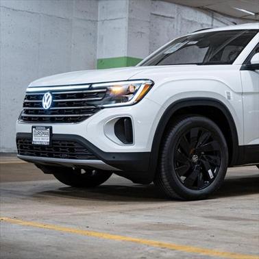 2025 Volkswagen Atlas 2.0T SE w/Technology 4MOTION