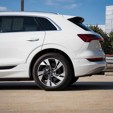 2023 Audi e-tron Premium Plus quattro