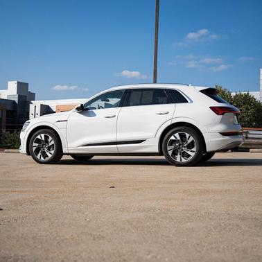 2023 Audi e-tron Premium Plus quattro