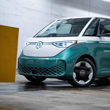 2025 Volkswagen ID. Buzz Pro S Plus with 4MOTION