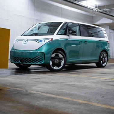 2025 Volkswagen ID. Buzz Pro S Plus with 4MOTION