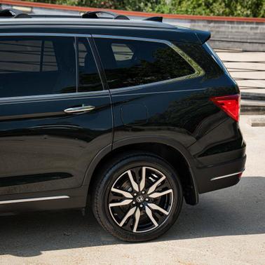 2019 Honda Pilot Touring 8-Passenger