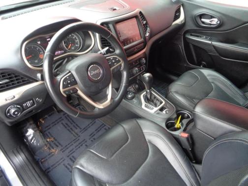 Silver 2015 Jeep Cherokee Limited 4WD