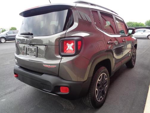 2016 Jeep Renegade Trailhawk