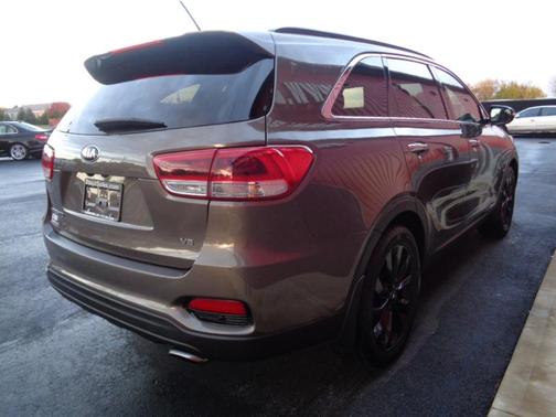 2019 Kia Sorento S
