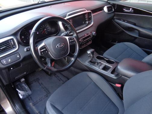 2019 Kia Sorento S