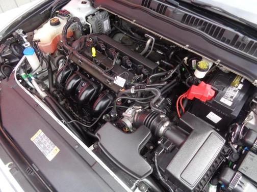 Silver 2018 Ford Fusion SE