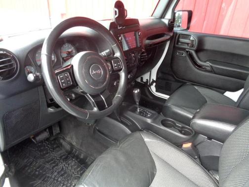 White 2016 Jeep Wrangler Unlimited Sahara