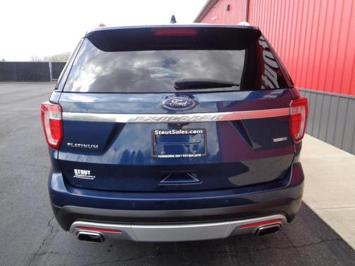 Blue 2016 Ford Explorer Platinum