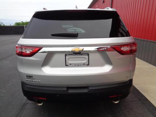 Silver 2018 Chevrolet Traverse LT Leather