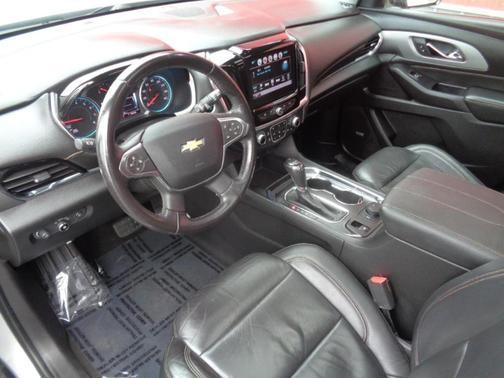Silver 2018 Chevrolet Traverse LT Leather