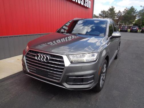 Graphite Gray Metallic 2018 Audi Q7 2.0T Premium Plus
