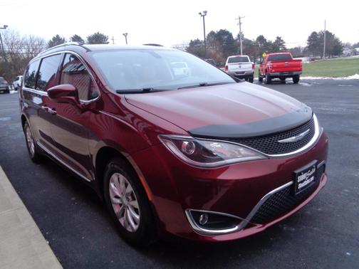 2018 Chrysler Pacifica Touring-L Plus