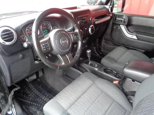 2012 Jeep Wrangler Sahara