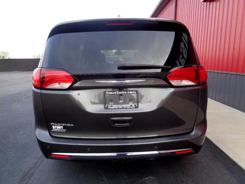 2018 Chrysler Pacifica Touring-L Plus