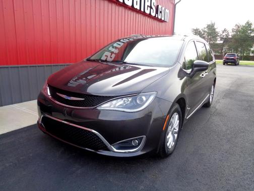 2018 Chrysler Pacifica Touring-L Plus
