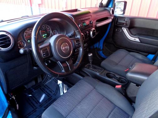 2011 Jeep Wrangler Unlimited Sahara