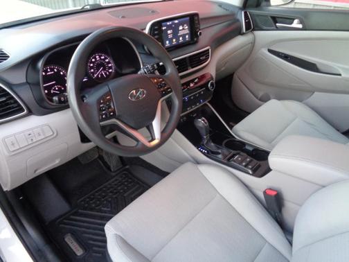 2019 Hyundai TUCSON SE