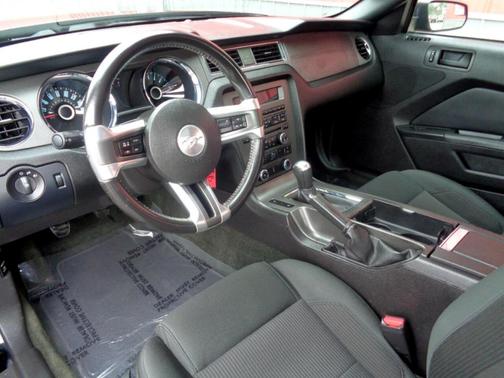 2014 Ford Mustang V6