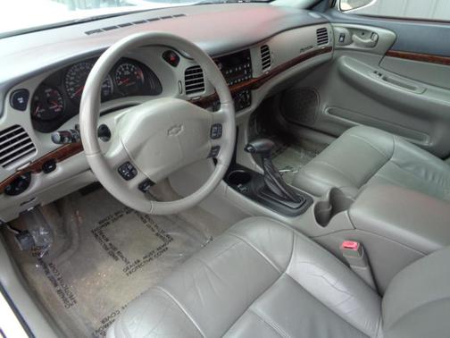 White 2005 Chevrolet Impala LS