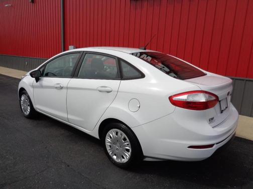 White 2016 Ford Fiesta S