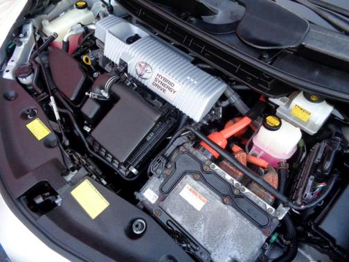 2012 Toyota Prius v Two