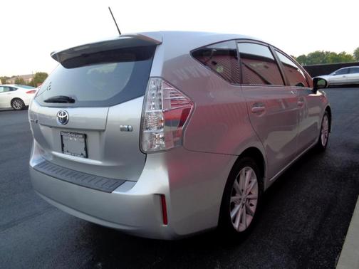 2012 Toyota Prius v Two