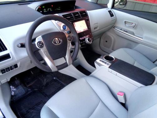 2012 Toyota Prius v Two