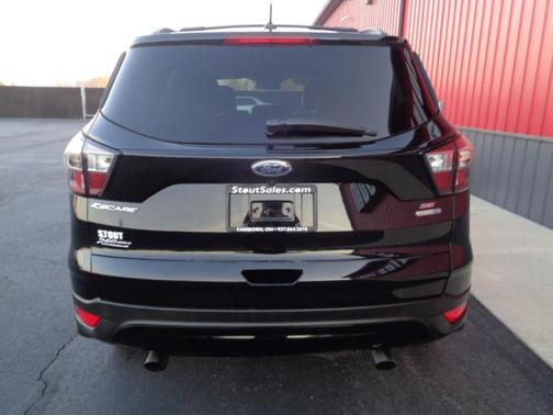 Black 2017 Ford Escape SE