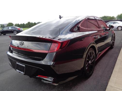 Black 2020 Hyundai SONATA SEL Plus