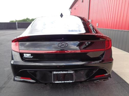 Black 2020 Hyundai SONATA SEL Plus