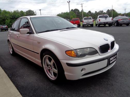 2002 BMW 325 i