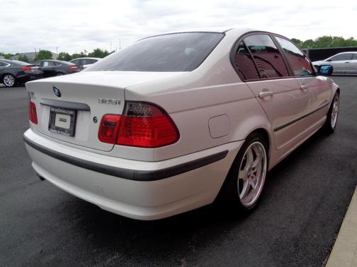 2002 BMW 325 i