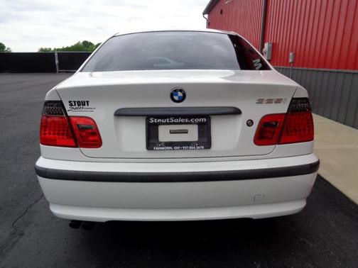2002 BMW 325 i