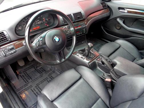2002 BMW 325 i