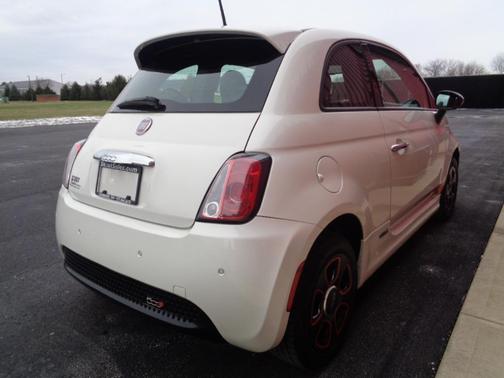 2014 FIAT 500e Battery Electric