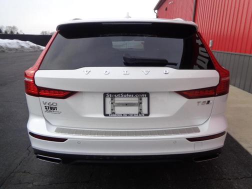 2020 Volvo V60 Cross Country T5