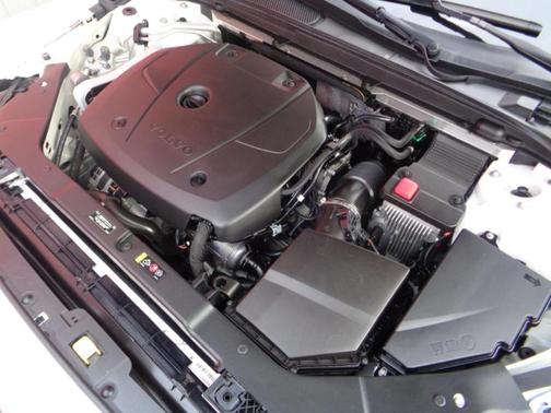 2020 Volvo V60 Cross Country T5