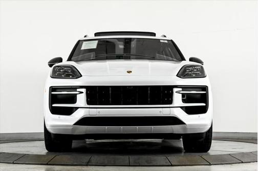 2024 Porsche Cayenne S