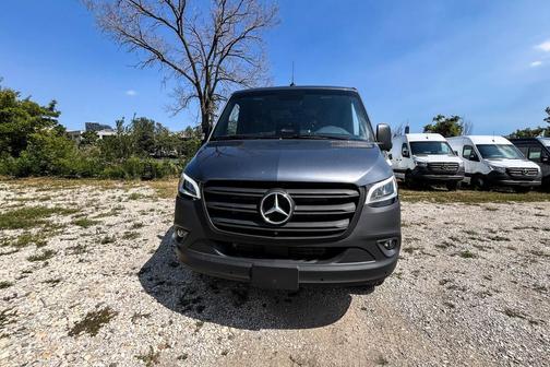 2025 Mercedes-Benz Sprinter 2500 Standard Roof