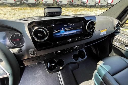 2025 Mercedes-Benz Sprinter 2500 Standard Roof