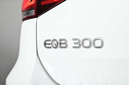 2023 Mercedes-Benz EQB 300 4MATIC