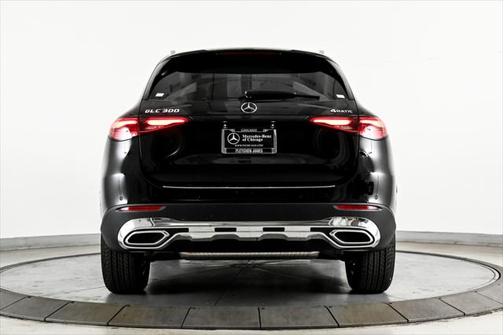 2025 Mercedes-Benz GLC 300 4MATIC