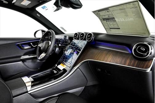 2025 Mercedes-Benz GLC 300 4MATIC