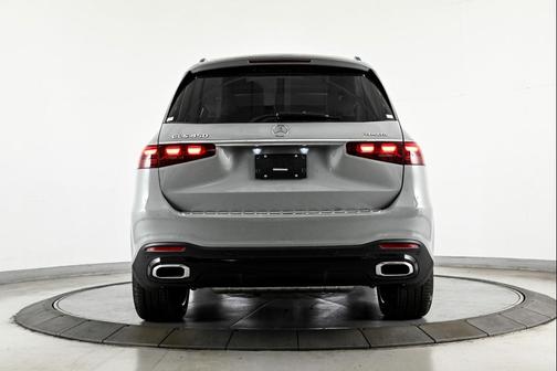 2026 Mercedes-Benz GLS 450 4MATIC