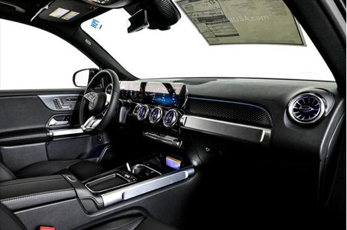 2025 Mercedes-Benz GLB 250 4MATIC