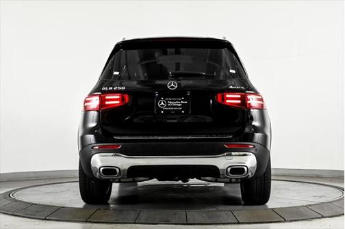 2025 Mercedes-Benz GLB 250 4MATIC